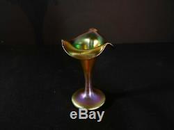 Quezal Jack in the Pulpit vase with iridescent finish