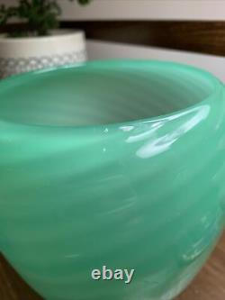 RARE Steuben Carder Jadeite Uranium Diagonal Spiral Vase Shape #6031
