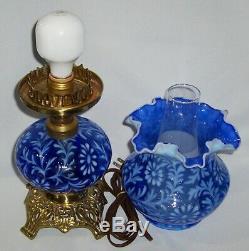 Rare! Fenton Glass Blue Daisy & Fern Lamp (L. G. Wright)