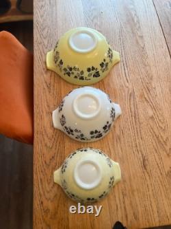 Rare Vintage Pyrex 1957 Black Gooseberry Cinderella Bowl set, GREAT condition
