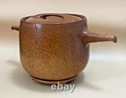 Raymor by Roseville 4 Qt Terra Cotta Handled Bean Pot with Lid and Trivet