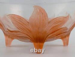 René Lalique (1860-1945), France. Rare Lys bowl on feet. 1920s