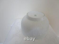 Rosenthal Bjorn Wiinblad Fantasy Large White Porcelain Fruit Serving Bowl XLNT