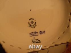 Royal Copenhagen Full Lace Porcelain 1022 Footed Salad Serving Bowl 10 7/8