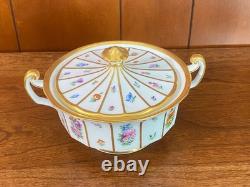 Royal Copenhagen HENRIETTE #8563 Covered Sugar Bowl, Excellent condition