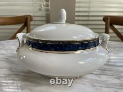 Royal Doulton STANWYCK (H5251) 7 Round Covered tureen Fine Bone China