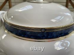 Royal Doulton STANWYCK (H5251) 7 Round Covered tureen Fine Bone China