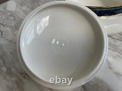 Royal Doulton STANWYCK (H5251) 7 Round Covered tureen Fine Bone China