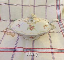 Royal Semi-Porcelaine Wood & Son England Small Tureen with cover and Ladle
