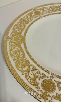 Royal Worcester Hyde Park Gold Gilt 5 Piece Plate Setting Mint