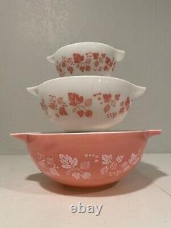 Set of 3 VINTAGE PYREX PINK GOOSEBERRY CINDERELLA Mixing Bowls #441 #443 #444