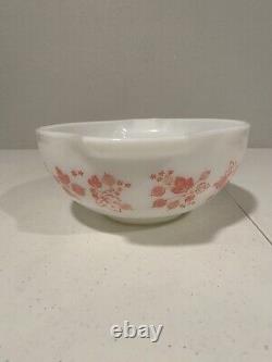 Set of 3 VINTAGE PYREX PINK GOOSEBERRY CINDERELLA Mixing Bowls #441 #443 #444