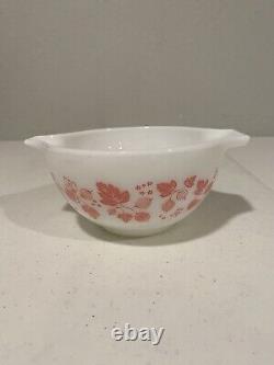 Set of 3 VINTAGE PYREX PINK GOOSEBERRY CINDERELLA Mixing Bowls #441 #443 #444