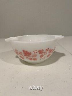 Set of 3 VINTAGE PYREX PINK GOOSEBERRY CINDERELLA Mixing Bowls #441 #443 #444