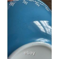 Set of 4 Vintage Pyrex Blue Garland Snowflake Nesting Mixing Bowls