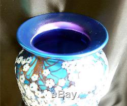 Signed 12-1/2 Orient & Flume Blue Iridescent Studio Art Glass Vase Hawthorne