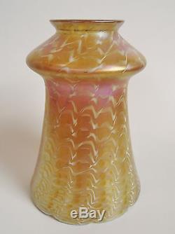 Signed LUSTRE ART Antique SNAKESKIN Pulled IRIDESCENT Glass LAMP SHADE Quezal