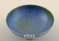 Sven Wejsfelt, Gustavsberg Studiohand. Unique bowl on a base, 1984