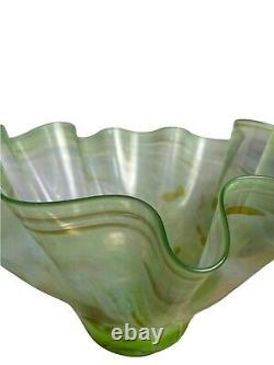 Swirled glass ruffle fluffy edge decorative bowl 11 Inches