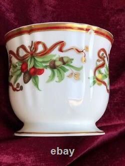 Tiffany & Co. Tiffany Holiday Cachepot 5 Inch Height Garland Ribbon Floral Japan