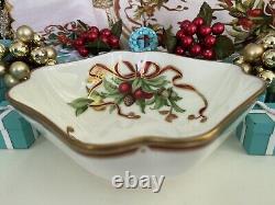 Tiffany&Co Tiffany Holiday Garland Bowl Nut Dish Gold Trim Berries 5 1/8Square