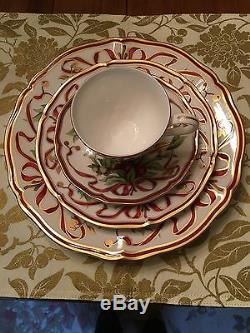 Tiffany and Co Holiday China/Excellent Condition/4 Placesettings