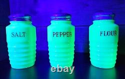 URANIUM GLASS 30'S BAKELITE SALT, PEPPER & FLOUR SHAKER SET depression