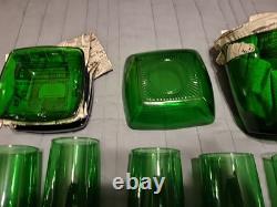 VINTAGE Anchor Hocking Forest Green 39 Pcs Beautiful And Great Condition