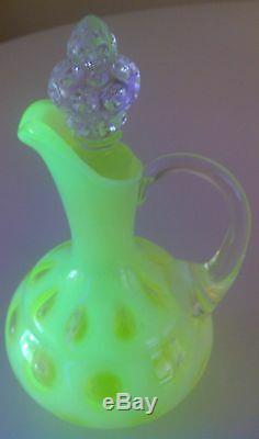 VINTAGE FENTON ART GLASS TOPAZ OPALESCENT VASELINE COIN DOT CRUET Free Shipping