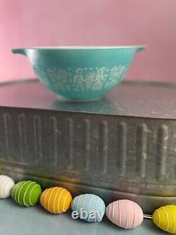 VINTAGE PYREX Amish Butterprint Set of 4 Turquoise Cinderella Nesting bowls