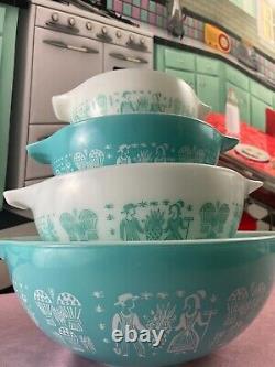 VINTAGE PYREX Amish Butterprint Set of 4 Turquoise Cinderella Nesting bowls