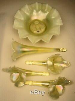 VTG Fenton Art Glass 4 Horn Epergne Topaz Opalescent Stretch Glass Vaseline 1997