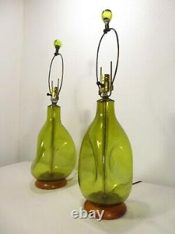 VTG Mid Century BLENKO LP-11 TABLE LAMP PAIR in CHARTREUSE Pinched ART GLASS