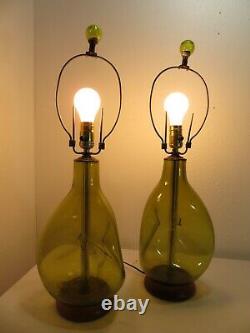 VTG Mid Century BLENKO LP-11 TABLE LAMP PAIR in CHARTREUSE Pinched ART GLASS