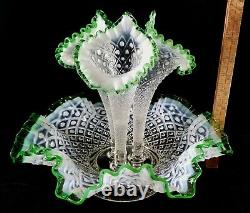 Vintage 1950s Large Emerald Crest Diamond Lace Fenton Epergnes 3 Horn Vase NMINT