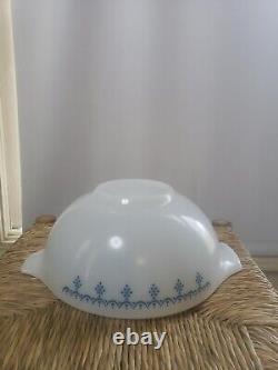 Vintage 50's Set of 4 Pyrex Snowflake Cinderella Garland Nesting Mixing Bowls