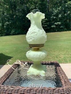 Vintage Fenton'uranium''vaseline' Custard Satin electric Hurricane Table Lamp