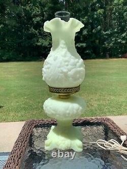 Vintage Fenton'uranium''vaseline' Custard Satin electric Hurricane Table Lamp