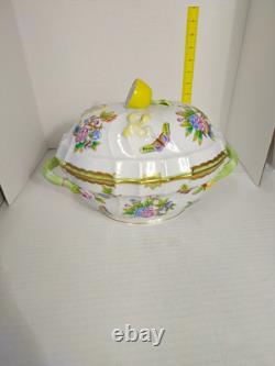 Vintage HEREND QUEEN VICTORIA OVAL TUREEN 1014 VB0 Handpainted
