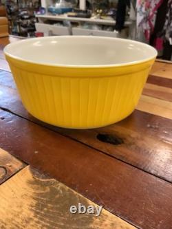 Vintage Pyrex #24 Primary Yellow Souffle Dish Hard To Find 2.5 Quart