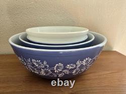 Vintage Pyrex 4 Piece Blue White Colonial Mist Nesting Mixing Bowls 402 403 404