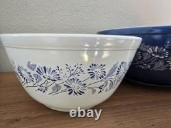 Vintage Pyrex 4 Piece Blue White Colonial Mist Nesting Mixing Bowls 402 403 404