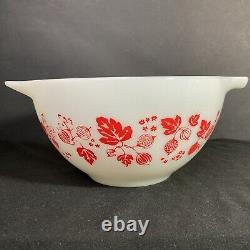 Vintage Pyrex JAJ Red Coral Gooseberry Mixing Bowl 441 With STARS HTF