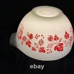 Vintage Pyrex JAJ Red Coral Gooseberry Mixing Bowl 441 With STARS HTF