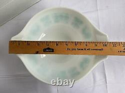Vintage Pyrex Mixing Bowls Amish Butterprint Set of 4 Cinderella Nesting USA