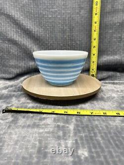 Vintage Pyrex Rainbow Blue Stripes Mixing Bowls. Set Of 3