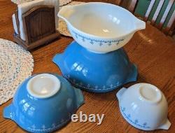 Vintage Pyrex Snowflake Cinderella Blue Garland Nesting Bowl Set of 4 Excellent