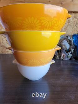 Vintage Pyrex Sunflower Daisy Yellow Orange Cinderella Nesting Bowl Set Of 4