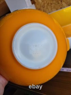 Vintage Pyrex Sunflower Daisy Yellow Orange Cinderella Nesting Bowl Set Of 4
