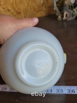 Vintage Pyrex Sunflower Daisy Yellow Orange Cinderella Nesting Bowl Set Of 4